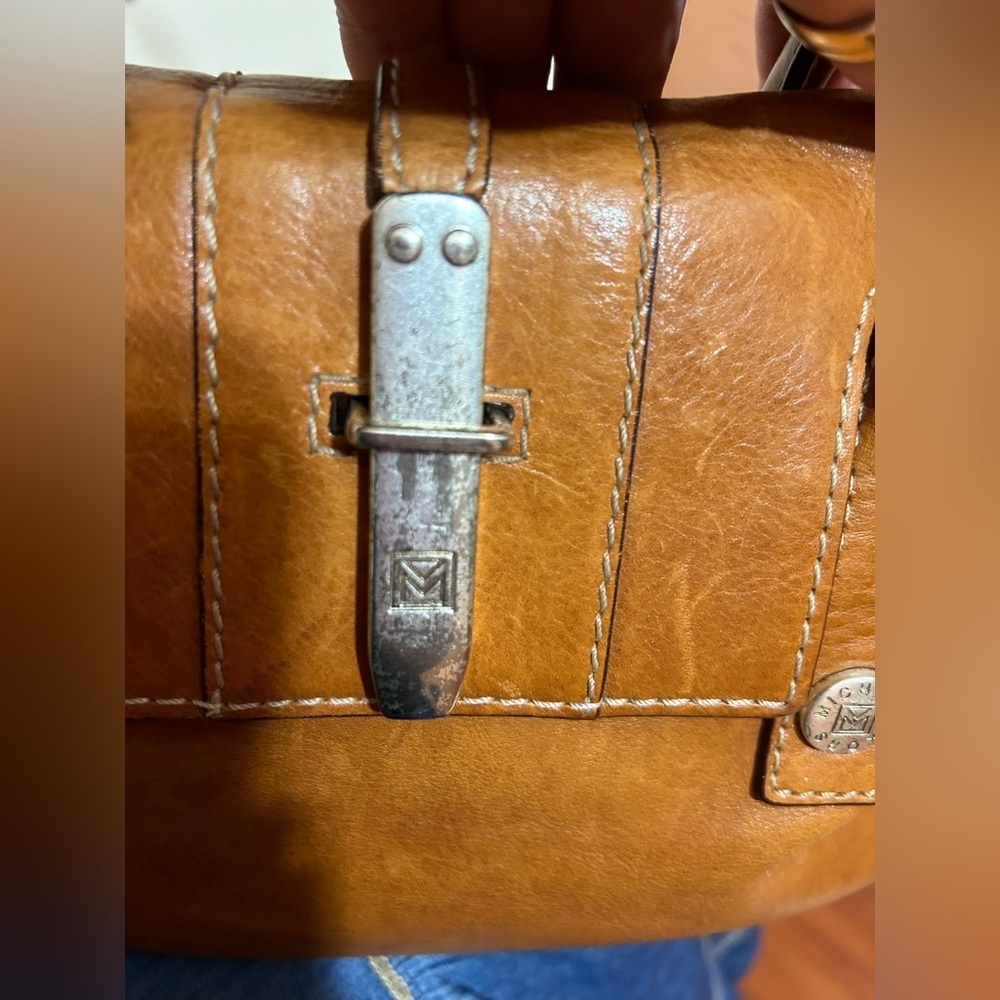 Vintage Michael Kors butter leather shoulder purse - Picture 5 of 15